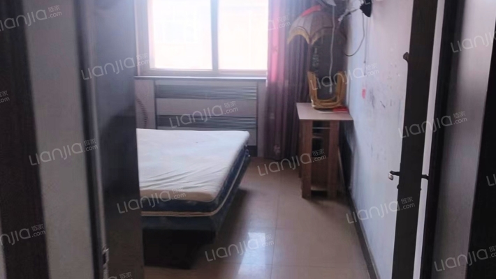 新兴中路4号院二手房实景图