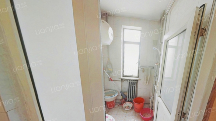 化肥厂小区 3室2厅 南 北-卫生间