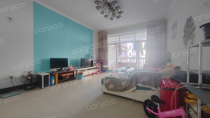 馨宁华居二手房实景图