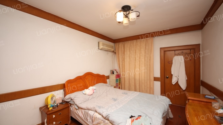 十八进二手房实景图