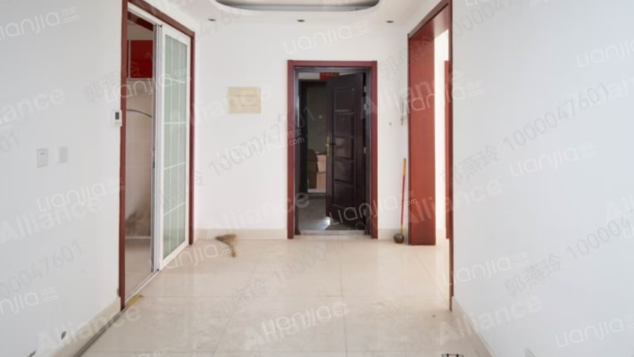 华福佳缘小区 低楼层 采光好 房主诚心出售-餐厅