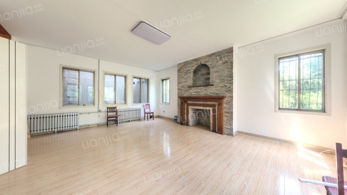 芳草地二手房实景图