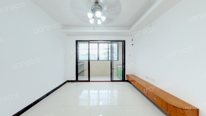 怡泰雅苑二手房实景图