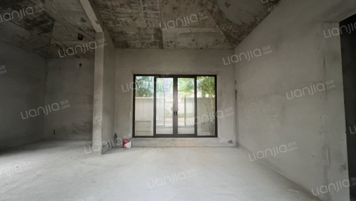 绿城蓝湾小镇·天岚居二手房实景图