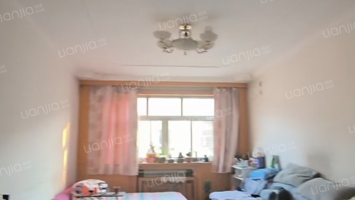 涿州开发区东兴南街南北两居室简单装修满五年-客厅