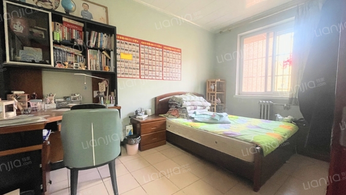 范阳路 铁道部建厂局 中间楼层 全阳两居-卧室B