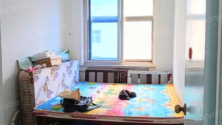 行宫小区 3室1厅 南 北-卧室B