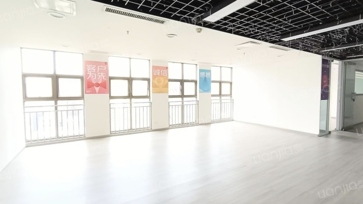 峰会国际二手房实景图