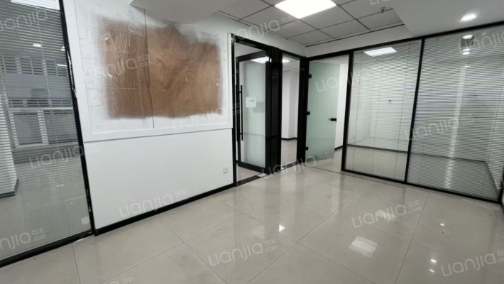 鸿富商务二手房实景图