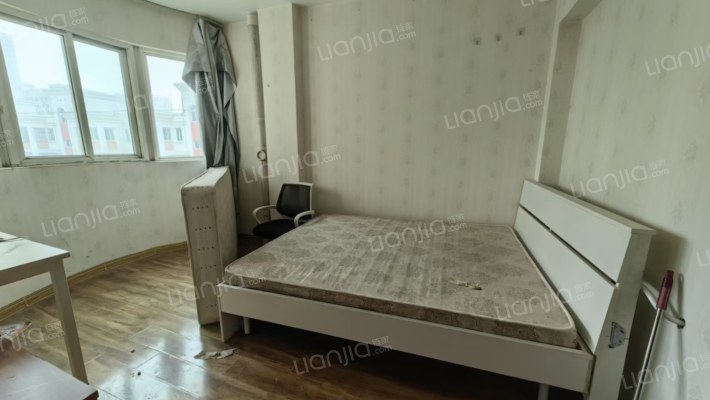 范阳路沿线  集中供暖 跃层 有大露台 视野好-卧室G