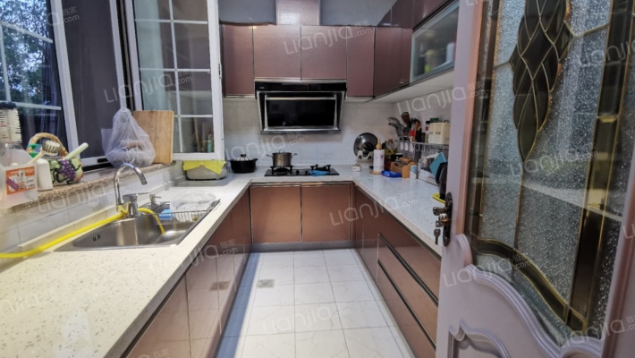 4A级高尔夫别墅景区，独栋别墅，大面积私人庭院。-厨房