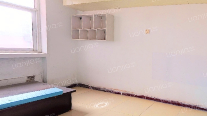 107边上 已经老小区改造  业主新装修的-卧室B