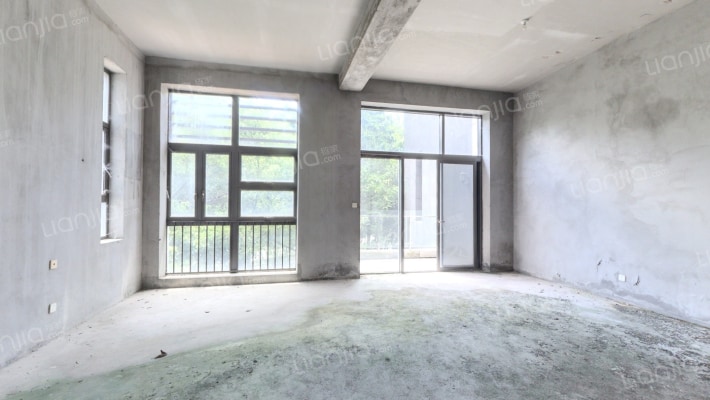 鸿威海怡湾畔花园二手房实景图