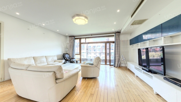 果岭里CLASS二手房实景图