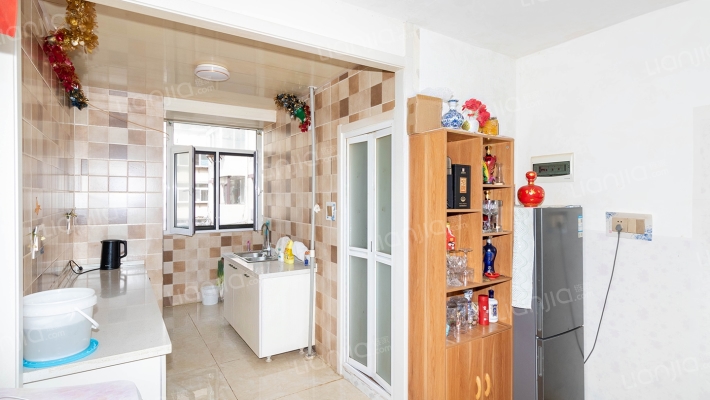 四建家属楼二手房实景图