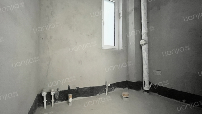 一梯两户电梯小洋房，南北通透大三居，高楼层自采暖-卫生间A