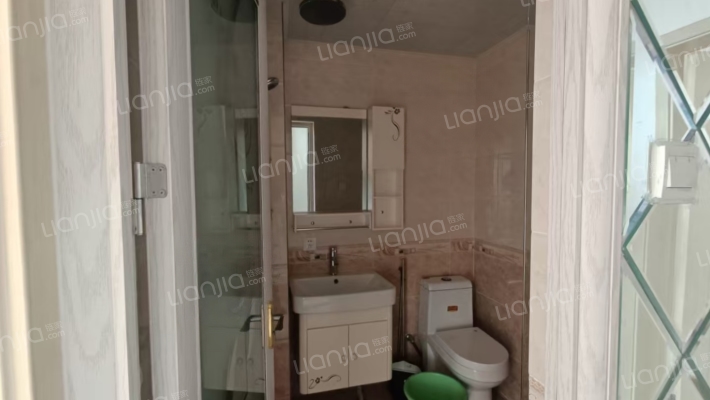 金阳瑞景 2室1厅 南 北-卫生间