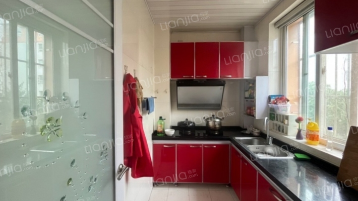 德信公园旁  集中供暖社区 名流五期低楼层 价格可谈-厨房