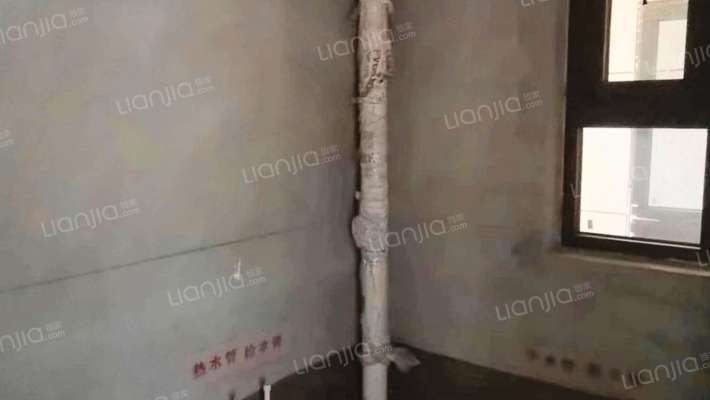 高楼层（非顶层）全天采光 业主诚心出售集中供暖-卫生间