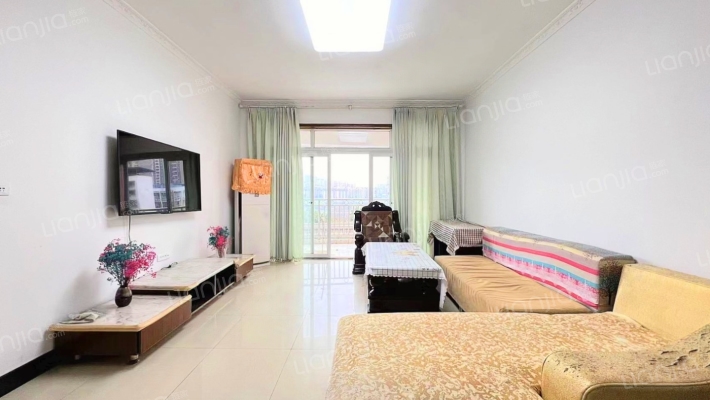 河畔名居二手房实景图