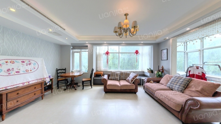 万象新天天际高尔夫二手房实景图