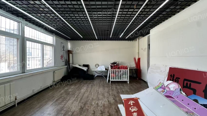 新天地购物乐园商住楼二手房实景图
