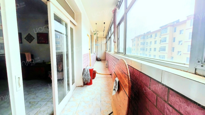 朝阳路 金税小区 中间楼层 集中供暖-阳台