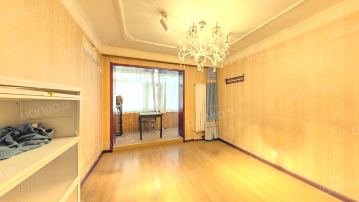 南海街塑料公司宿舍二手房实景图