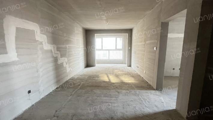 金域中央 市医院 集中供暖 中低楼层 小三居-客厅