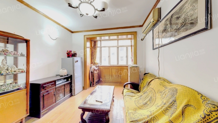 松花江路40弄二手房实景图