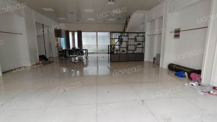 中国轻纺城国贸中心二手房实景图