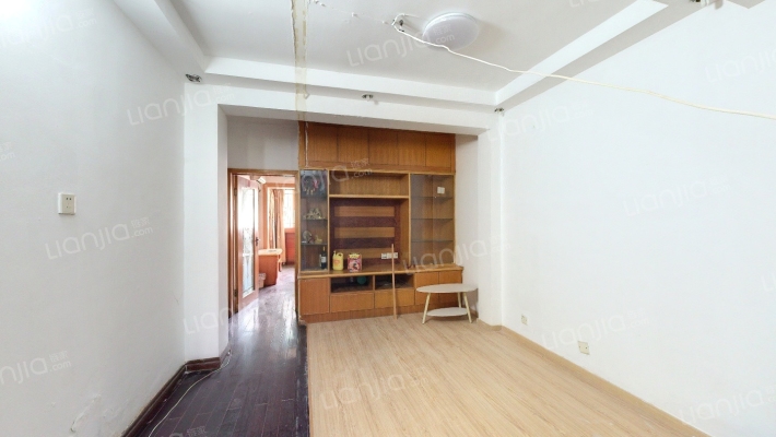 育才公寓西片二手房实景图