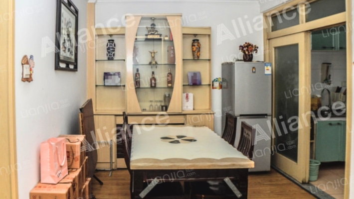 出售  嘉和小区南北通透大两居  房本满二-餐厅