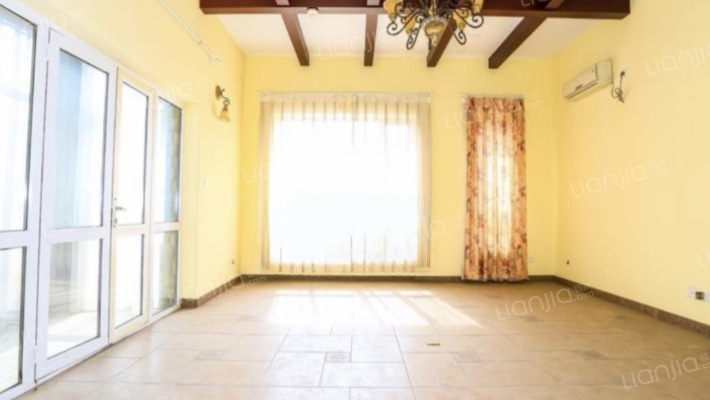 临水系独栋别墅，诚意出售，房本在手，随时过户.-客厅A