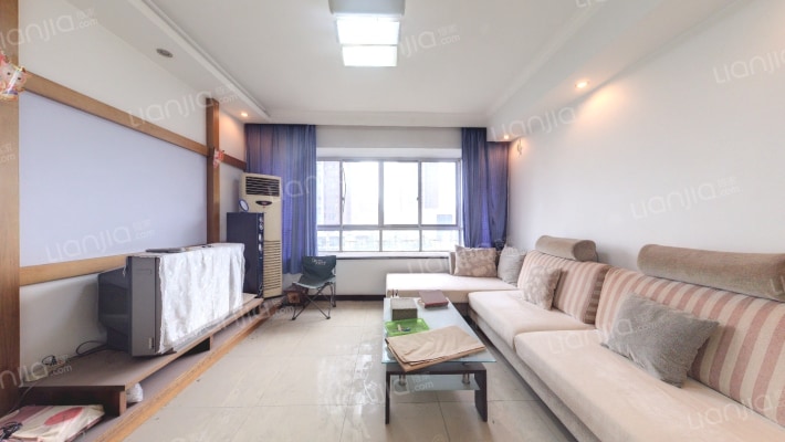 嘉本花园二手房实景图