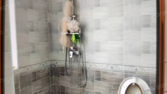 三利中和城一期   采光无遮挡    南北通透四居-卫生间