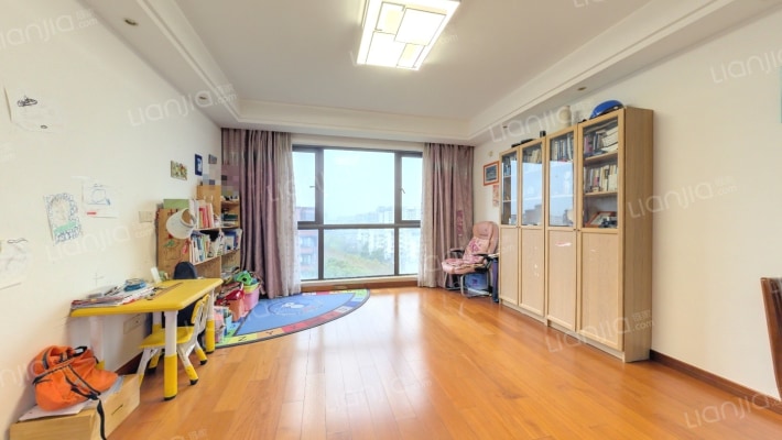 保利维拉家园二手房实景图