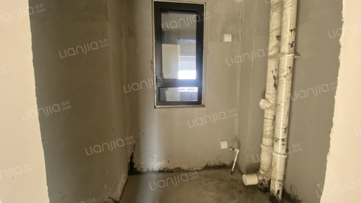 高新区，京港澳告诉旁，大社区。-卫生间