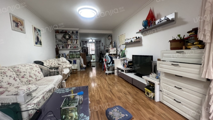 江畔小镇二手房实景图