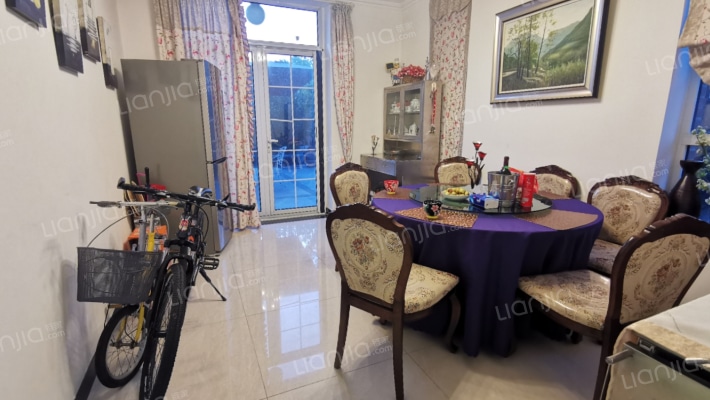 4A级高尔夫别墅景区，独栋别墅，大面积私人庭院。-餐厅