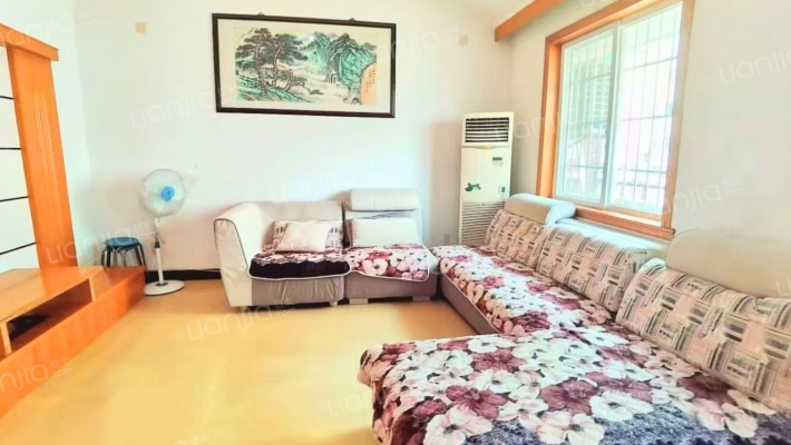 国贸公寓二手房实景图