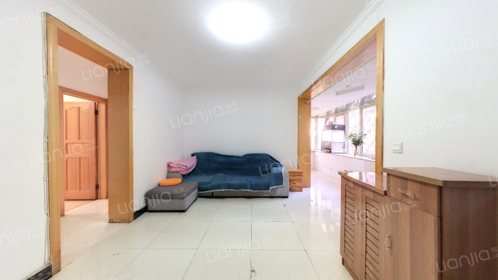 江岸小区韵江里二手房实景图