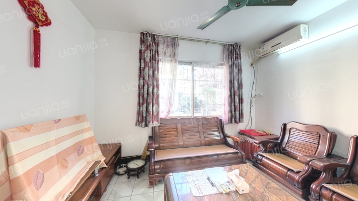 自治区总工会宿舍区二手房实景图