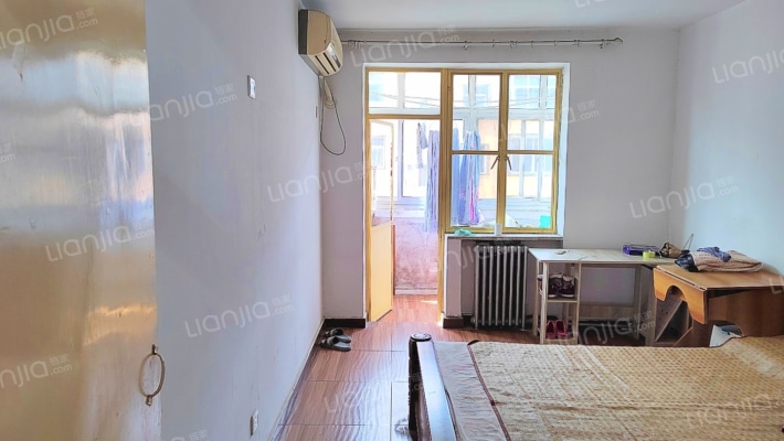 县府小区 2室1厅 南 北-卧室B