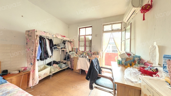 育英村二手房实景图