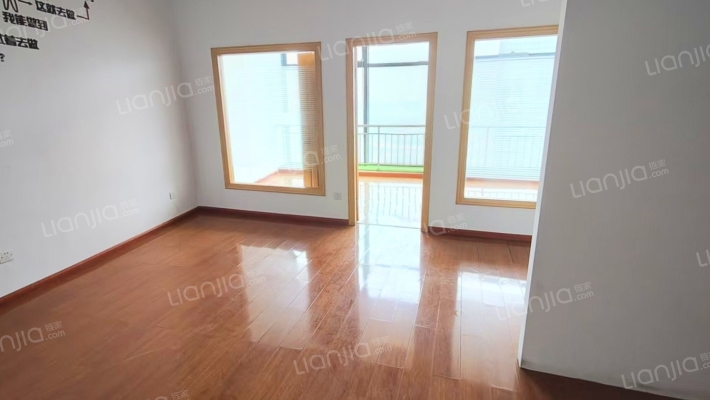 深越国际二手房实景图