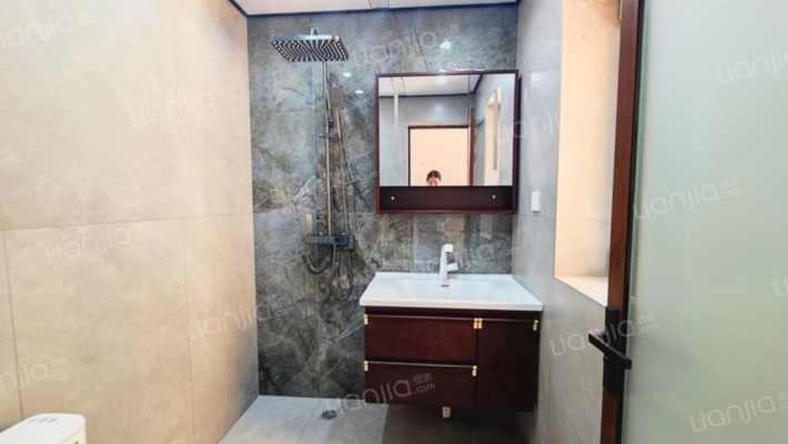 精装联排别墅 带院子 上下三层 小区环境好 绿化高-卫生间A