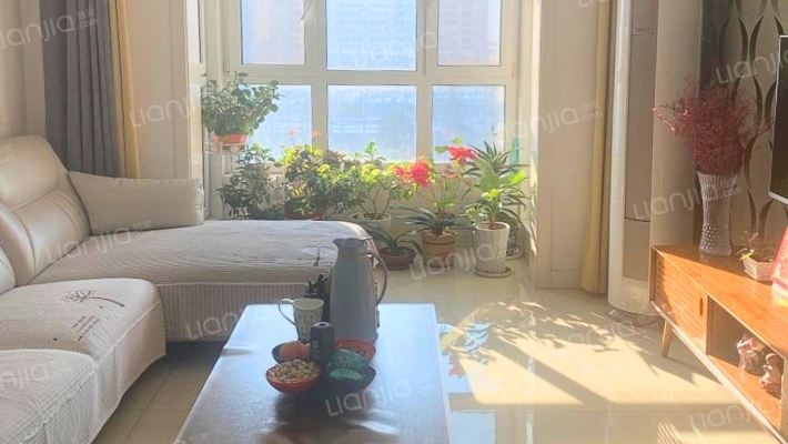 假日丽舍二手房实景图