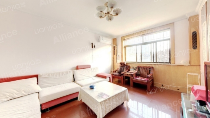 开发区文化广场繁华地段地理位置珍贵，税务局小区住户-客厅