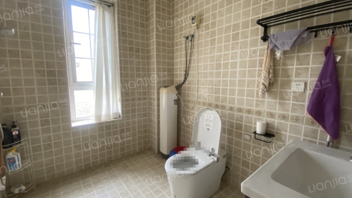 新上 京都高尔夫独栋别墅 客厅大挑空 临水系 带大花园-卫生间A